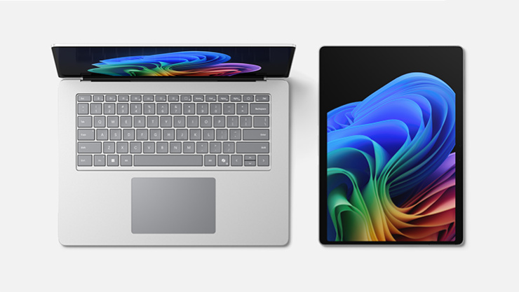 Imagen de presentación de la familia de dispositivos Surface con el logotipo oficial de la garantía y planes de protección